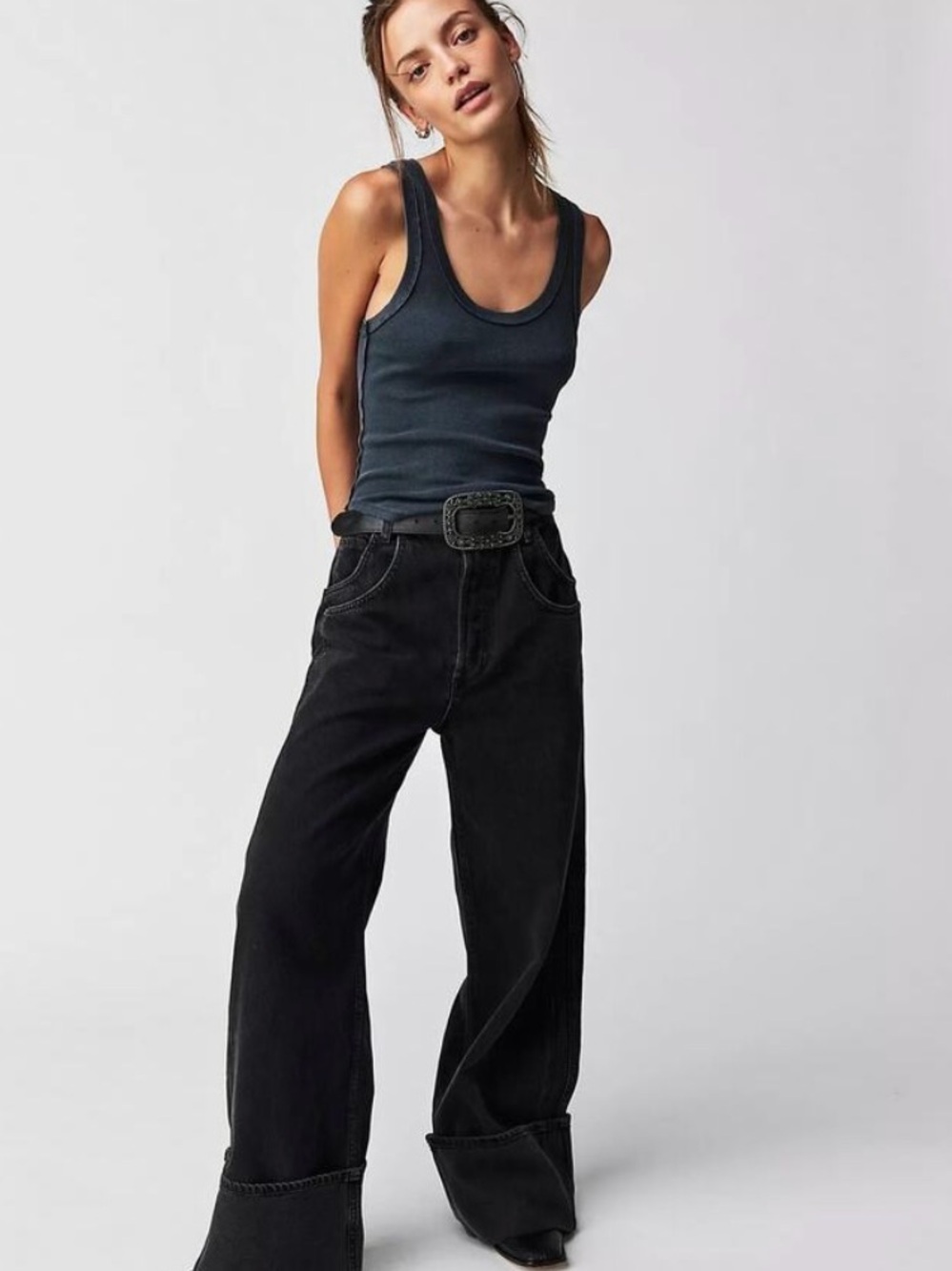 We The Free Final Countdown Low Rise Cuffed Boyfriend Jeans NWT- 25